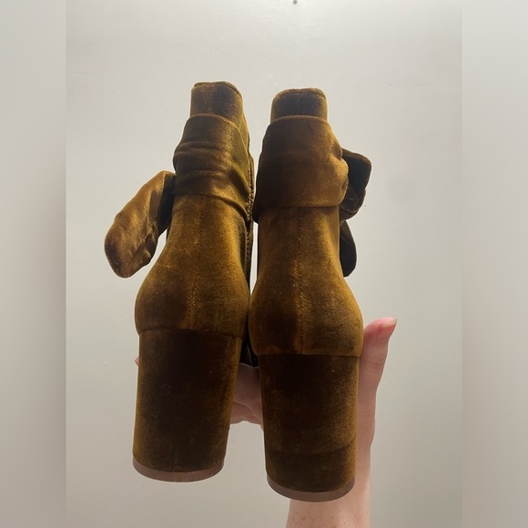 Madewell The Esme Bow Boot in Velvet Burnished Cedar Brown in color Size 8 - Picture 5 of 10